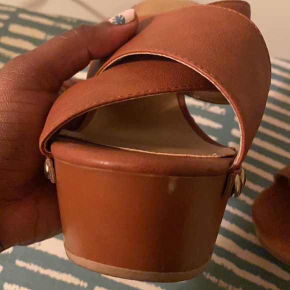 Leather Platform - Picture 2 of 4